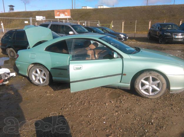 Пежо 406 купе. 1998 год. 3.0. автомат на запчасти продаю