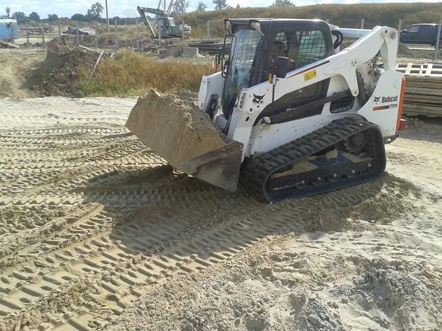 Аренда гусеничного планировщика Bobcat T650